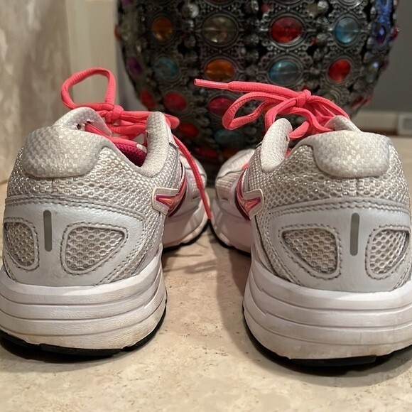 Nike Dart 10 580428-100 sneaker size 7.5 - Picture 4 of 6